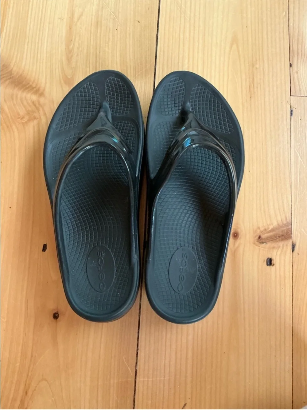 🖤 OOFOS OOmega OOlala Black Platform Recovery Thong Sandals - Men's Size 8